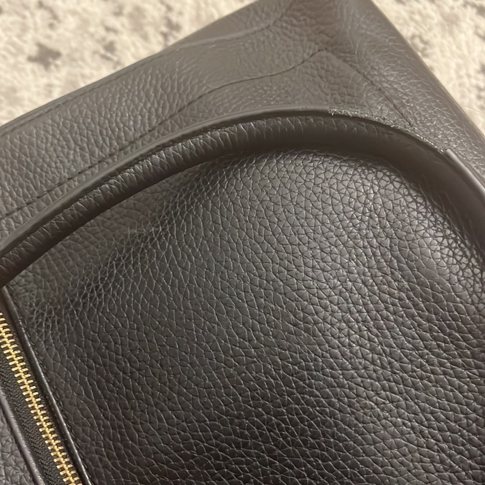 Kate Spade Tote - Picture 9 of 14